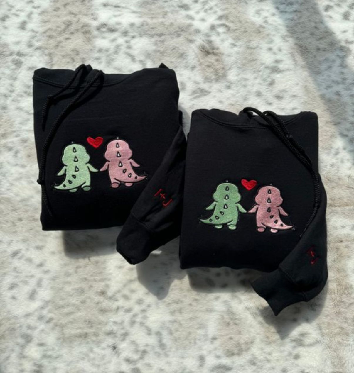 Dinos Holding Hand Matching Combo