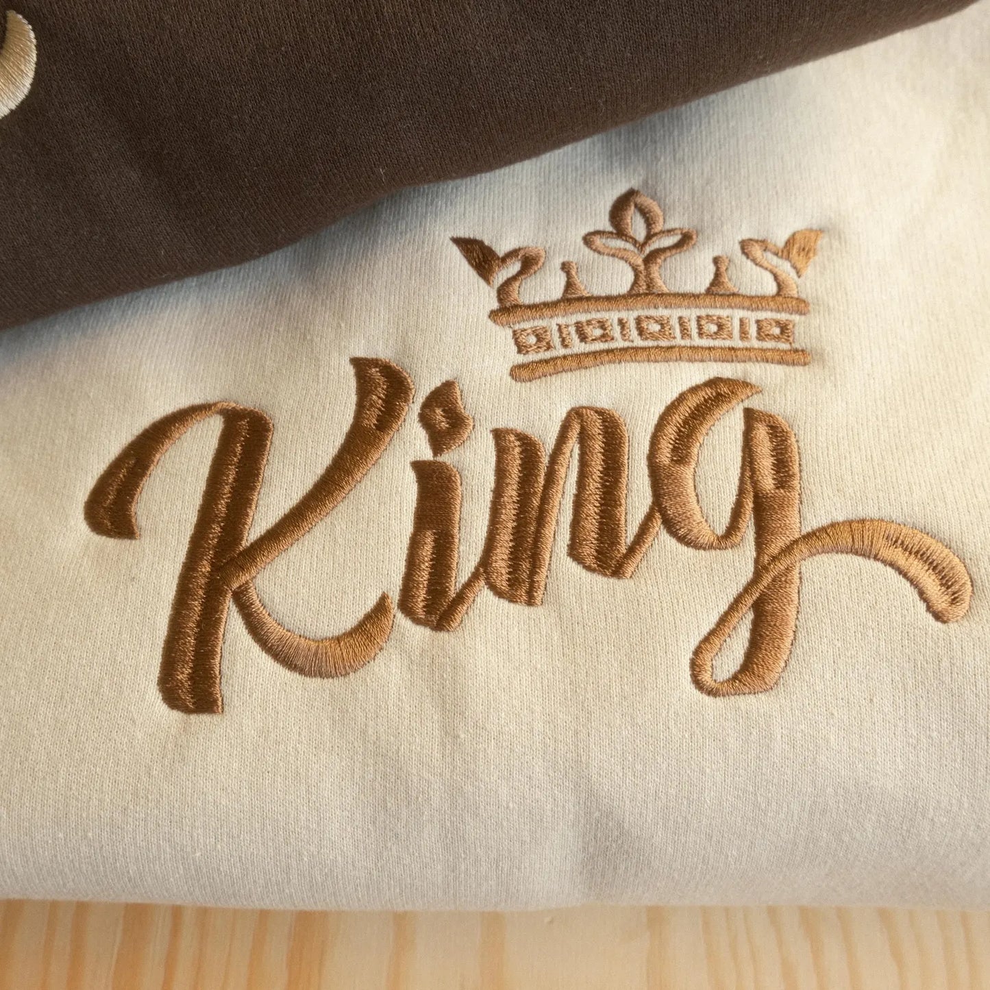 King and Queen Embroidered Sweatshirts, Hoodie – Matching Couple Valentine Jumpers, Unisex Crewneck Gift for Girlfriend, Boyfriend, or Wedding
